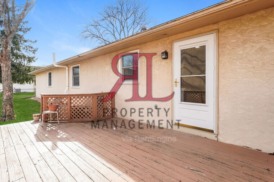 Building Photo - 1869 Drew Ave