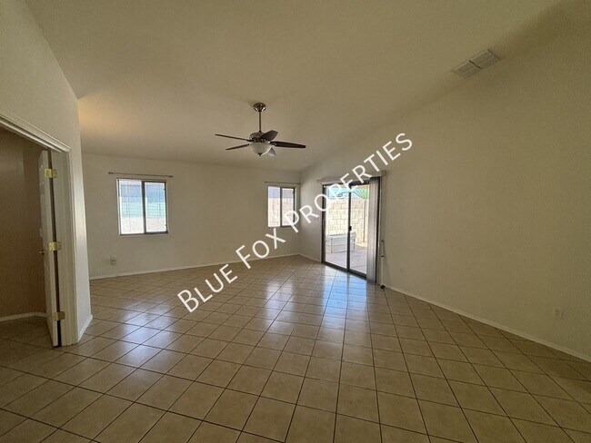 Building Photo - 7135 S Oakbank Dr
