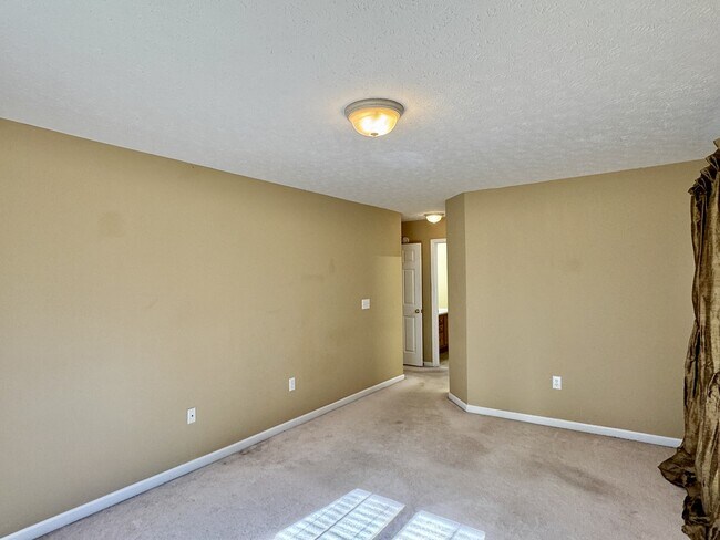 Building Photo - 174 Depew Dr