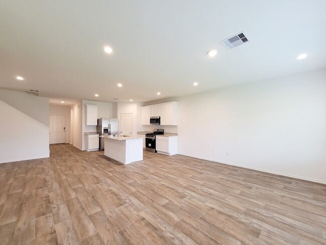 Building Photo - 4242 BROMHAM