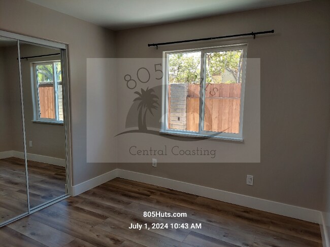 Building Photo - 1076 Rosewood Dr