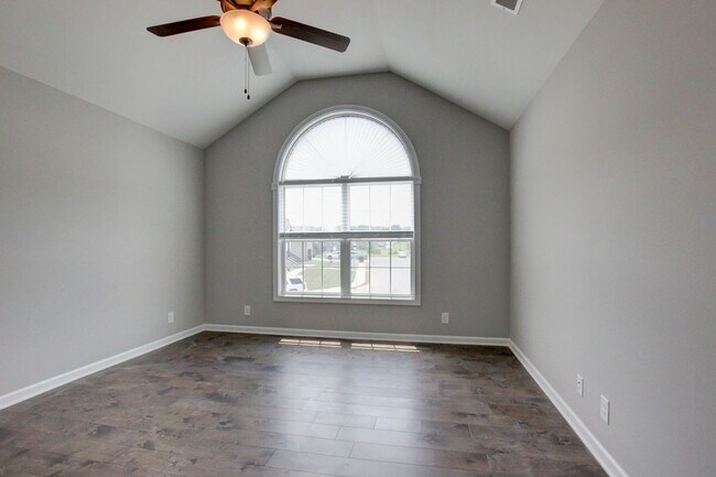 Building Photo - 1092 Barnhill Rd