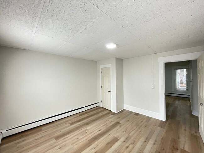 Building Photo - 53 Pennacook St