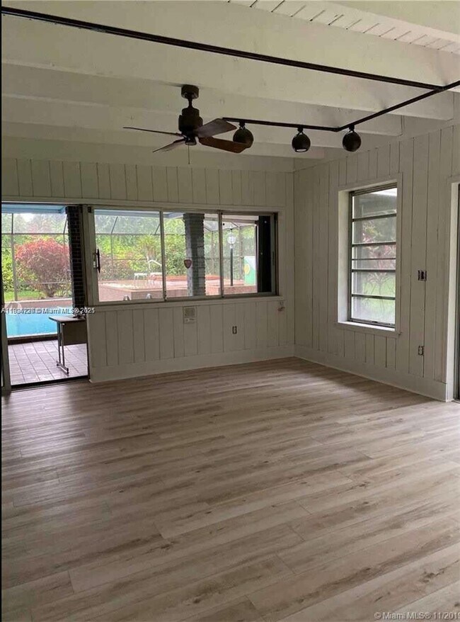 Building Photo - 7440 SW 70th Terrace