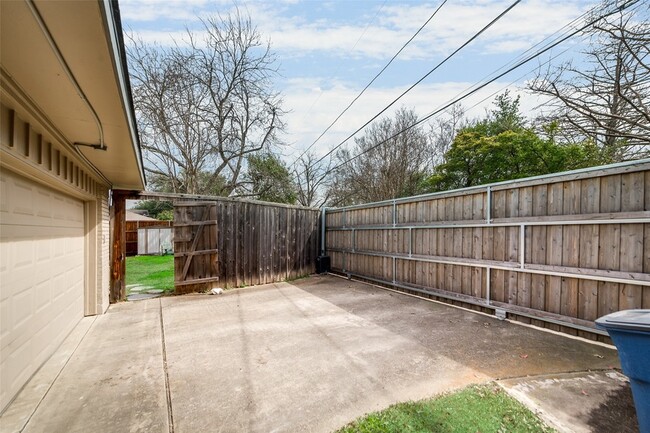 Building Photo - 6306 Highgate Ln