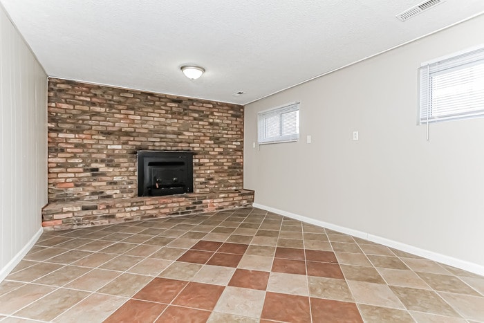 Building Photo - 10203 Dewhill Ln