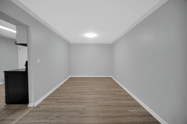 Building Photo - 2407 S Goebbert Rd