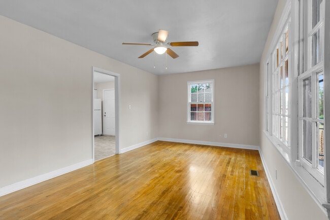 Building Photo - 1508 Beaufort St