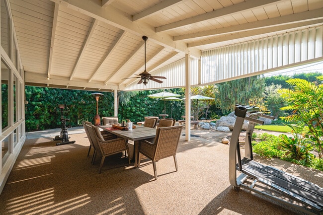 Building Photo - 1342 Skyline Dr