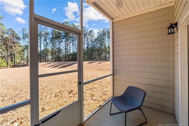Building Photo - Anderson Creek Club All Utilities and Stor...