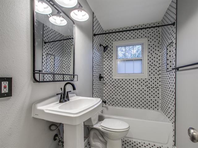 Building Photo - 568 Coolair Dr
