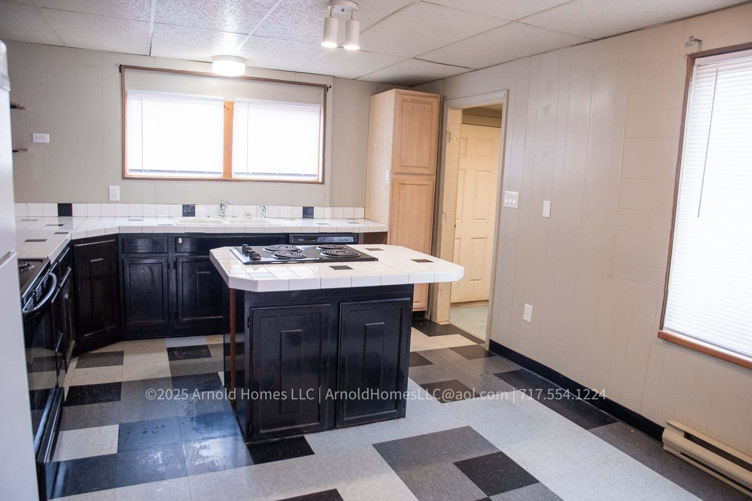 Kitchen - 1024 W Trindle Rd