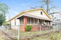 Building Photo - 3401 Hickory Ave SW