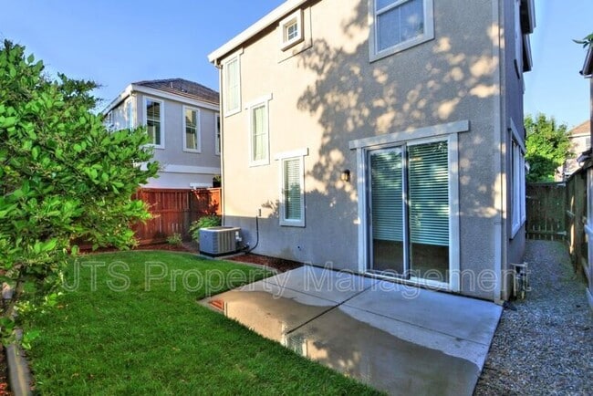Building Photo - 506 Navigator Dr