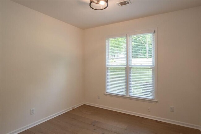 Building Photo - 1784 Brittany Chase NW