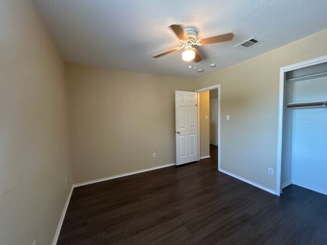 Building Photo - Charming 3BR Home with Modern Comforts and...