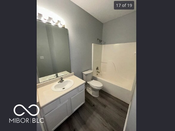 Building Photo - 5548 James Blair Dr