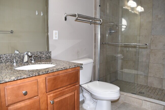 Building Photo - 2105 Herrick Ave