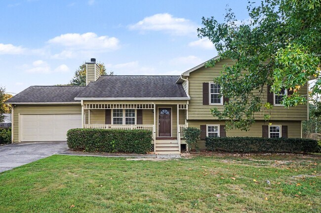 Building Photo - 3030 Green Meadow Ln