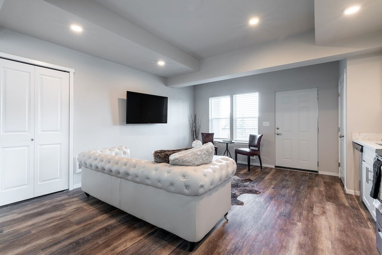 Building Photo - 624 E 32nd St