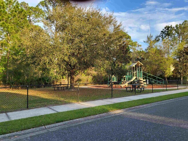 Building Photo - 237 N Hidden Tree Dr