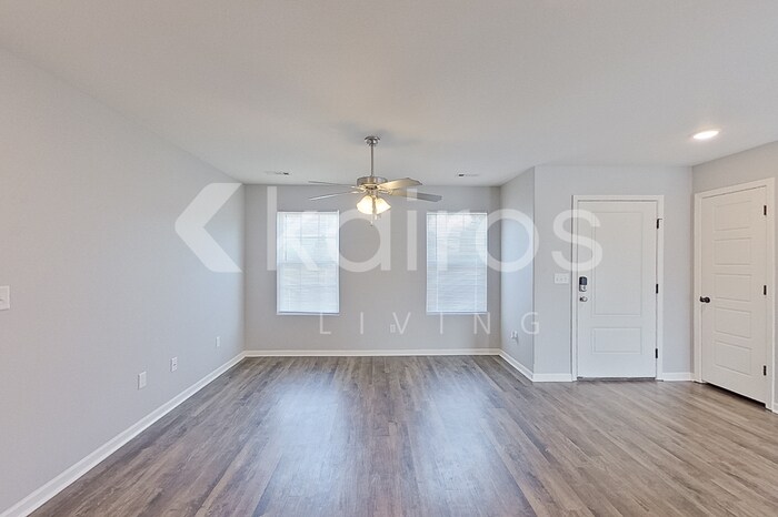 Building Photo - 202 Fieldstone Cir