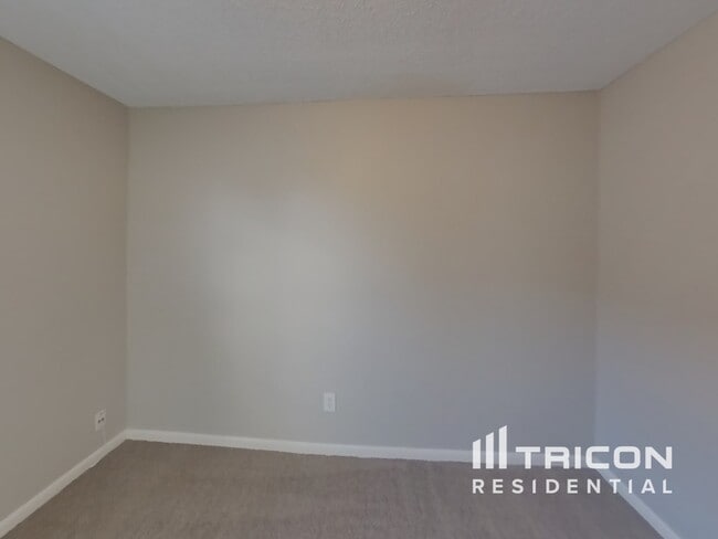 Building Photo - 11011 Greenaire Dr