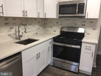 Building Photo - 215 Conard Ave