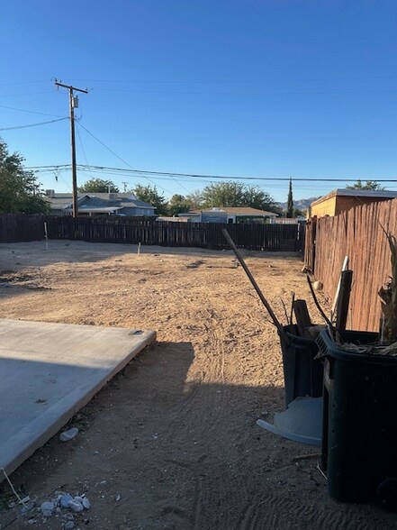 Building Photo - 16774 Zenda St