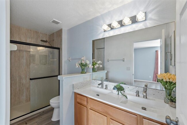 Building Photo - 564 Cresting Oak Cir