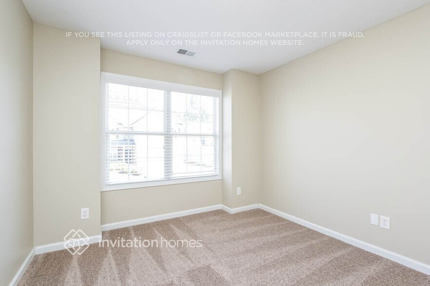 Building Photo - 117 Omega Ct