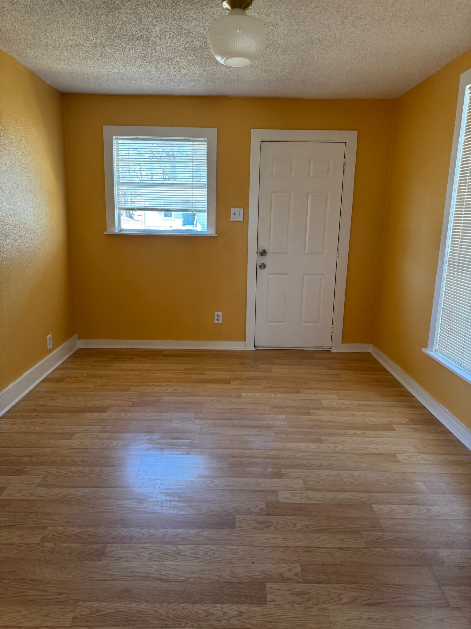 Building Photo - 2003 N Grand Ave