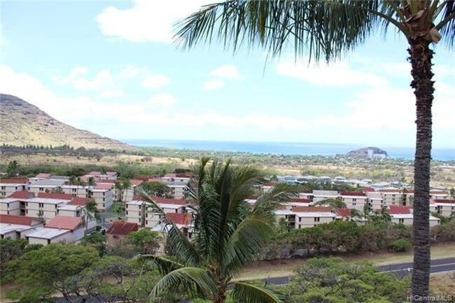 Building Photo - Makaha Valley Towers