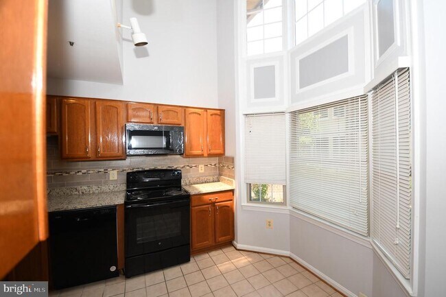 Building Photo - 601 N Tazewell St