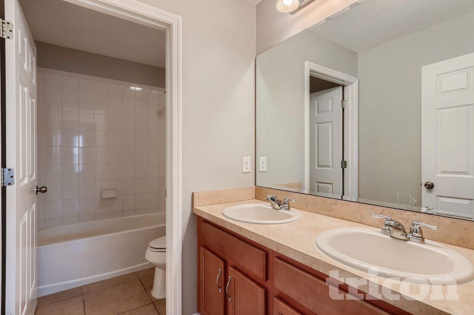 Building Photo - 642 Black Eagle Dr