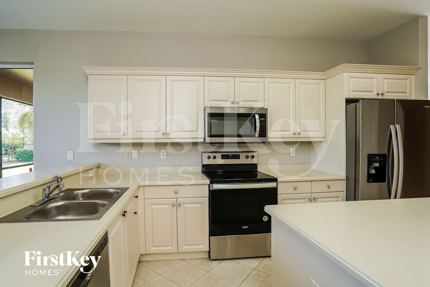 Building Photo - 4628 Fairloop Run