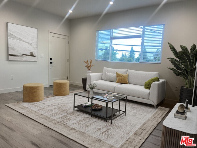 Primary Photo - 10453 Etiwanda Ave