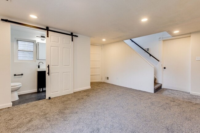 Building Photo - 925 Manton Wy