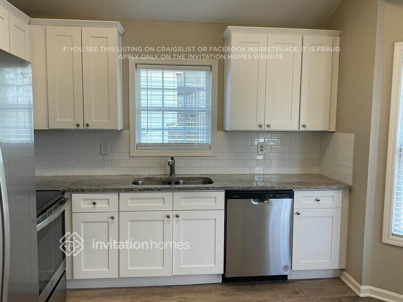 Building Photo - 9455 Pebble Creek Ct