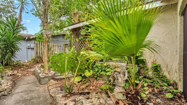 Building Photo - 7634 Fox Hollow Dr