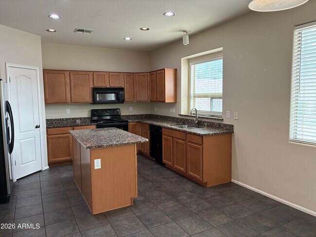 Building Photo - 2217 W Steed Ridge
