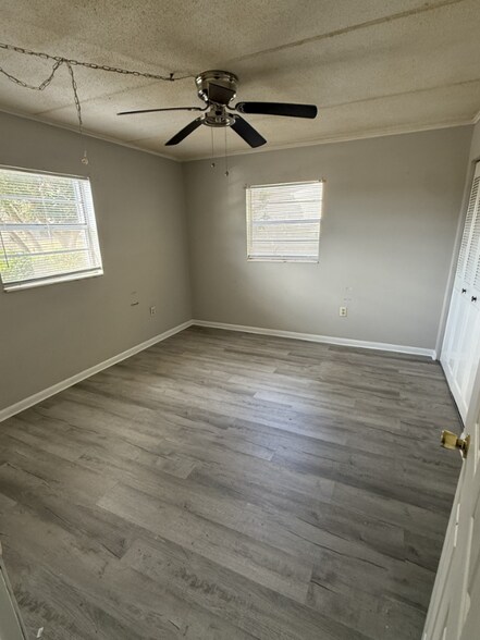 Building Photo - 1702 Recker Hwy