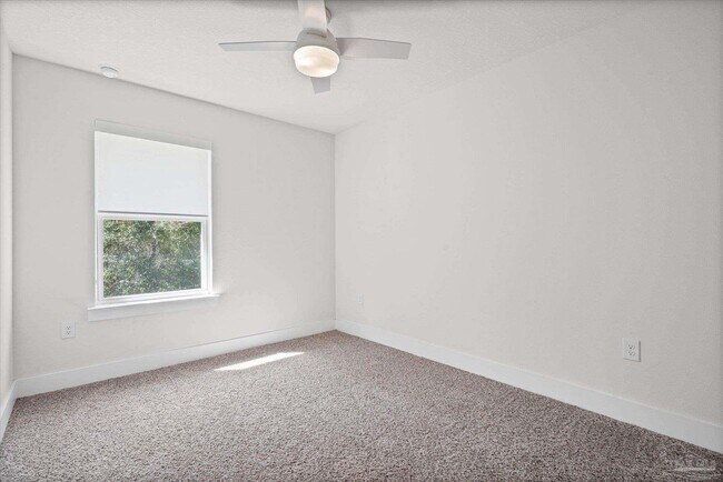 Building Photo - 1419 Iroquois Ct