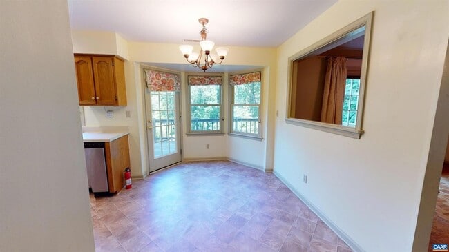 Building Photo - 2424 Holkham Dr