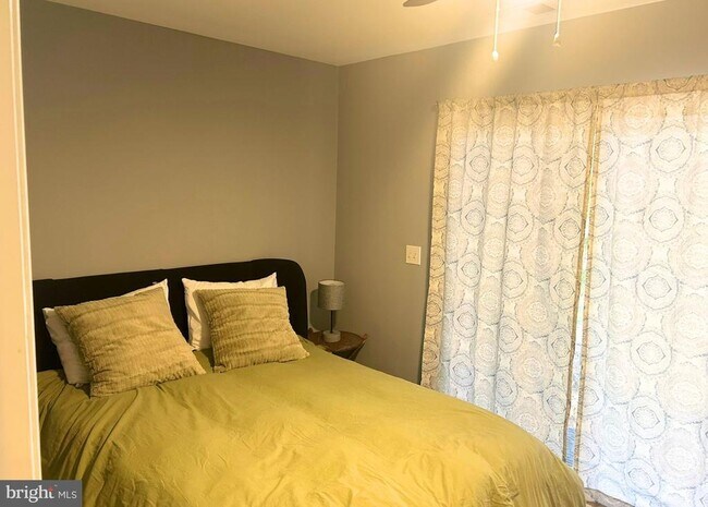 Building Photo - 12503 Toll House Rd