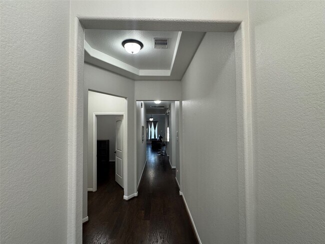 Building Photo - 5310 Royal Press Dr