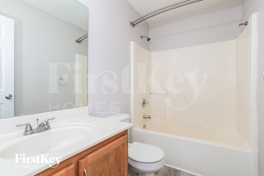 Building Photo - 7386 Sterling Springs Way