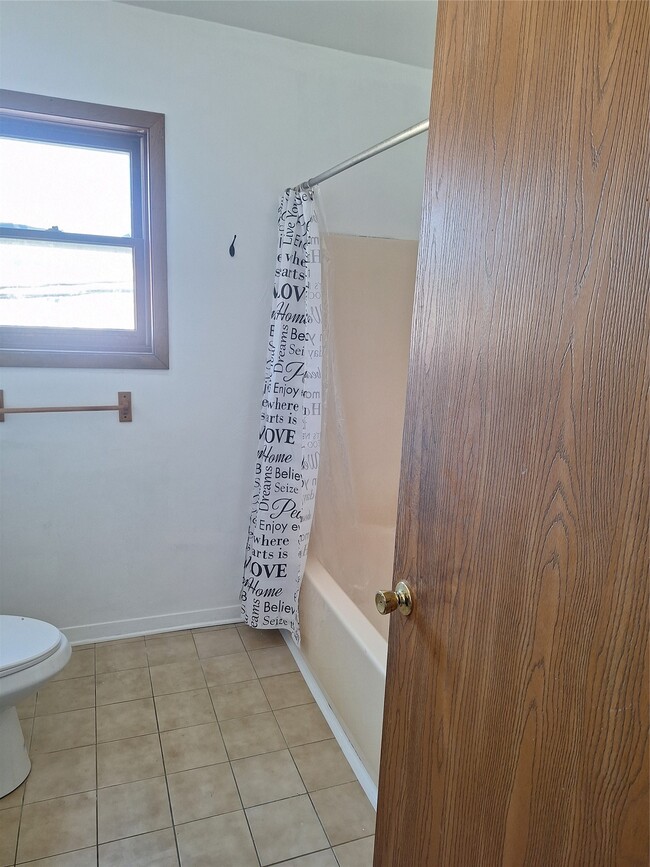 Building Photo - 2 Jefferson Ave