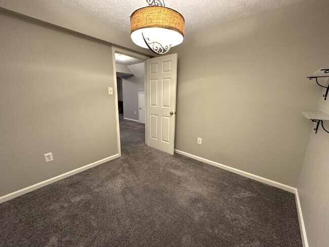 Building Photo - End-Unit Townhome in Owings Mills