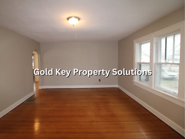 Building Photo - Attractive 2 BR 1 BA House with 2-Car Garage and Covered Porch (NO SECTION 8)